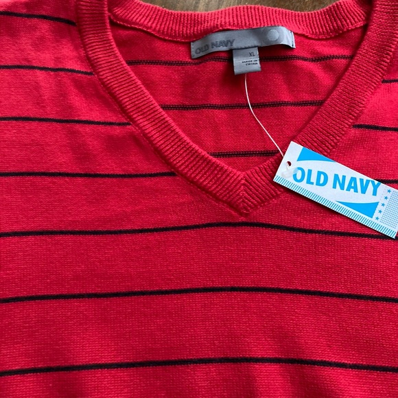 NWT Men’s Size XL Old Navy Red and Blue Striped VNeck Sweater - Picture 3 of 16